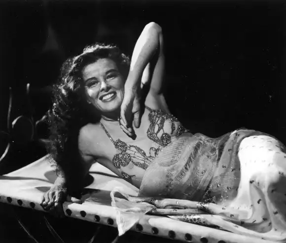 Actress  Katharine  Hepburn  in  scene  fr.  play  Antony  and  Cleopatra  at  American  Shakespeare