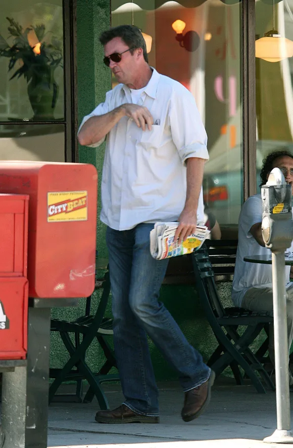EXCLUSIVE: Actor Neil Flynn has breakfast at Quality on 3rd St 18030, LOS ANGELES, CALIFORNIA, Tuesday, October 9, 2007,