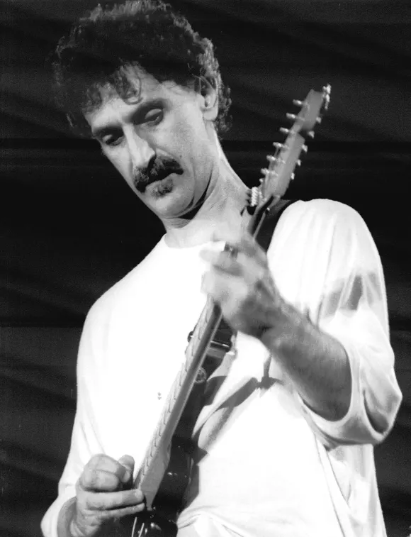 Frank Zappa lors d'un concert à Graz, en Autriche, le 29 mai 1988. (Nino Zeljko Jelenski/iPhoto.ca) (Taille du fichier : 5.79