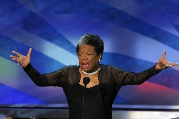IMAGO ICONS : Maya Angelou Convention démocrate, Boston, 27/07/04 La poétesse Maya Angelou s'adresse à la Convention nationale démocrate.