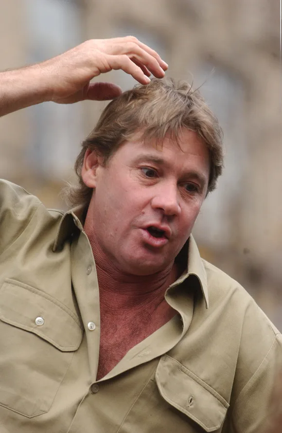 2004 MACY S THANKSGIVING DAY PARADE STEVE IRWIN AT THE 2004 MACY S DAY PARADE. NEW YORK, NY. 25 NOVEMBER 2004. PICTURES