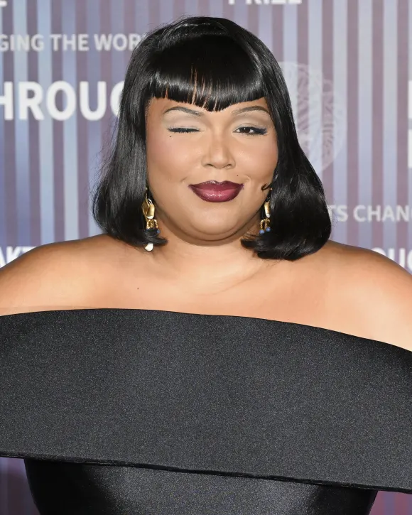 April 13, 2024, Los Angeles, California, U.S.: Lizzo attends the 2024 Breakthrough Prize. Los Angeles U.S. - ZUMAb173 20