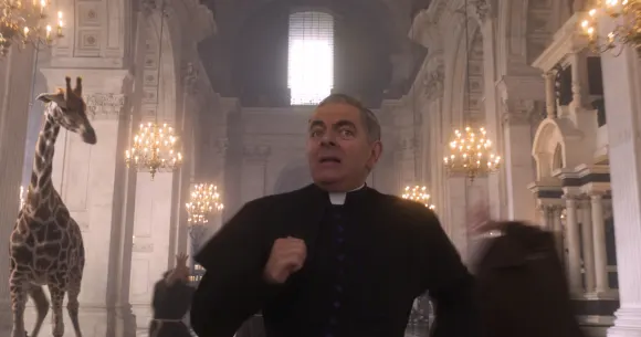Wonka (2023) Wonka (2023) Rowan Atkinson as Father Julius EDITORIAL USE ONLY Copyright: xCAP/TFSx