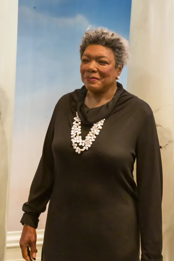 NEW YORK CITY, USA 13 JUILLET 2013 : Maya Angelou en cire au musée de cire Madame Tussauds à Times Square à New York.