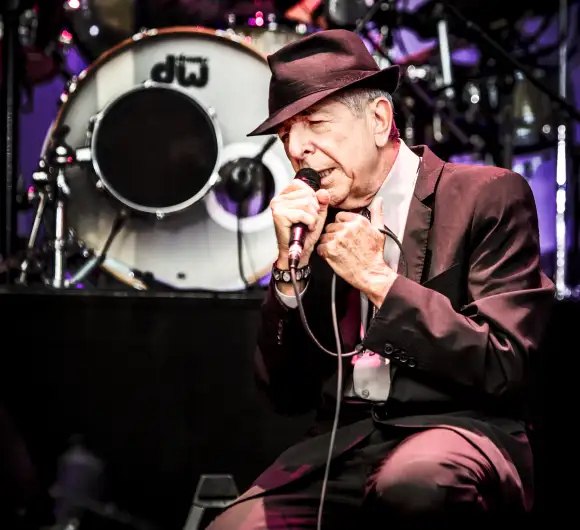 Leonard Cohen se produit à l'Olympisch Stadion, Amsterdam
