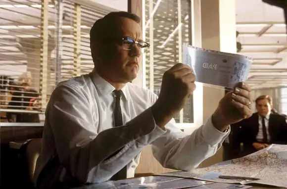 Catch Me If You Can - filmstill TOM HANKS in Catch Me If You Can Ref: FBAW EDITORIAL USE ONLY Copyright: xSuppliedxbyxCa