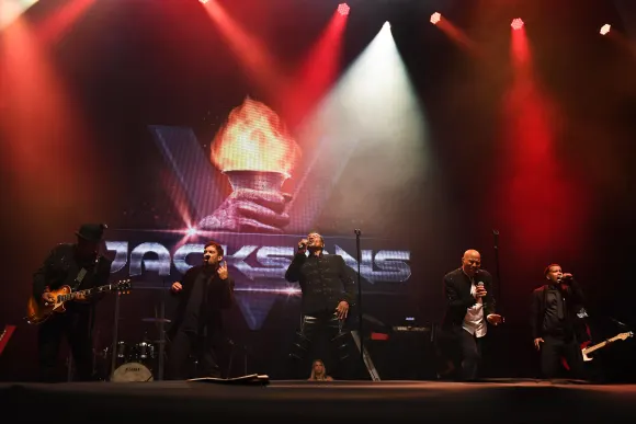 The Jacksons performing at Rewind performing at Rewind South HENLEY-ON-THAMES, ENGLAND - AUGUST 18: Tito Jackson, Taryll