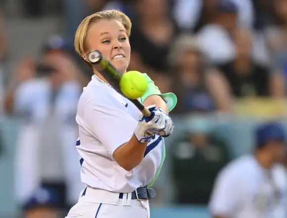 MLB, Baseball Herren, USA All Star-Celebrity Softball Game, Jul 16, 2022; Los Angeles, CA, USA; Youtube personality and