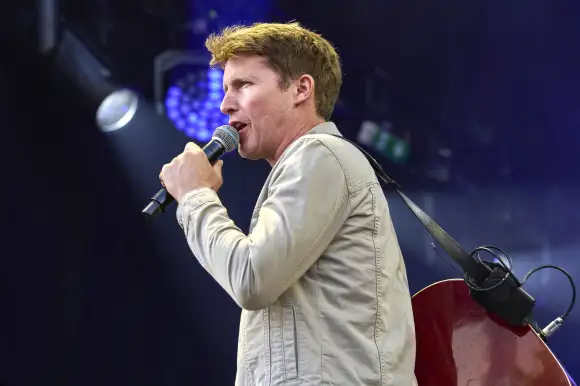 James Blunt live beim Sommerfestival 2024 unter dem Motto Beats, Bands und Beach in der Autostadt. Wolfsburg, 04.08.2024