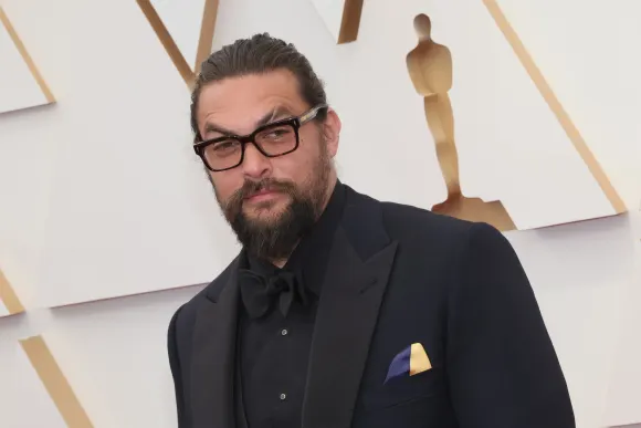 jason momoa car accident