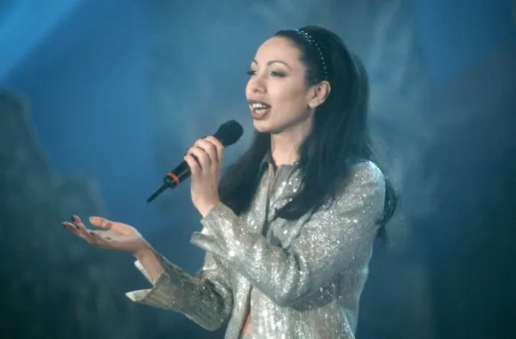 Jennifer Rush: Transformation—The Past