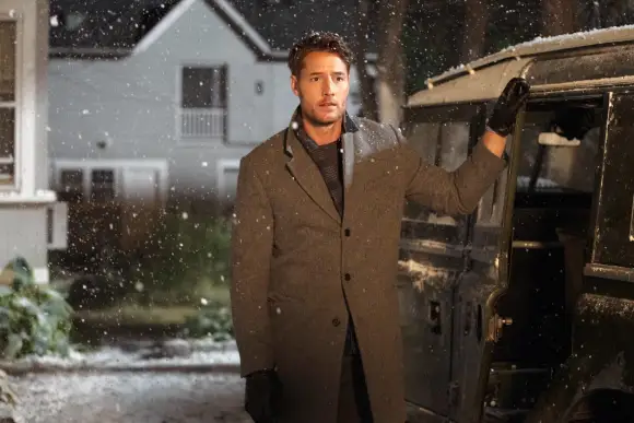 Justin Hartley in 'The Noel Diary'