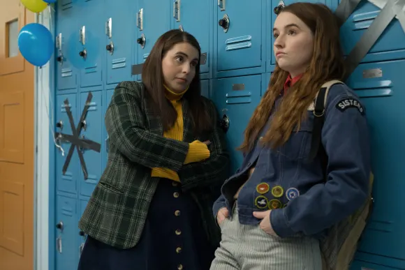 Beanie Feldstein and Kaitlyn Dever in 'Booksmart'