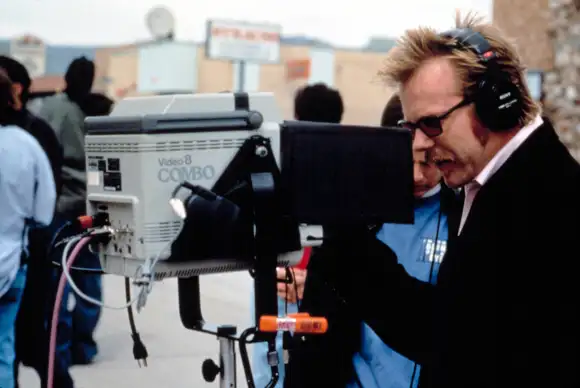 TRUTH OR CONSEQUENCES, Kiefer Sutherland, directing & acting, 1997. Courtesy Everett Collection !ACHTUNG AUFNAHMEDATUM G