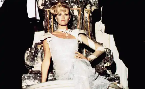 Kim Basinger in 'Never Say Never Again'