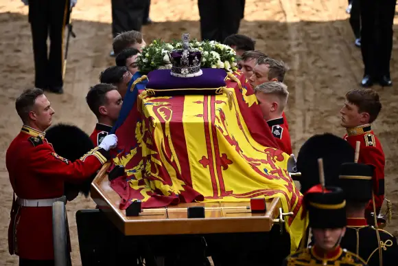 Queen Elizabeth's coffin