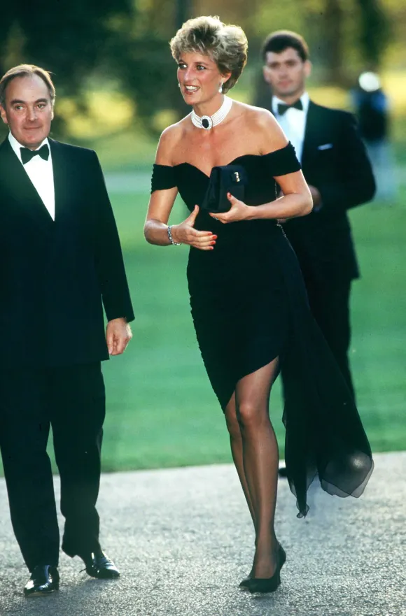 Lady Diana con el llamado vestido de la venganza 1994