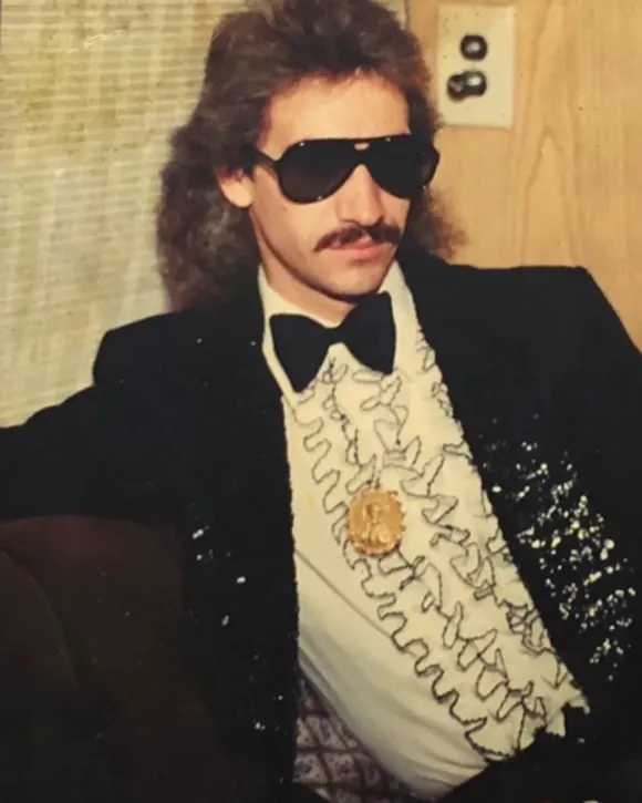 Marco Antonio Solís de joven