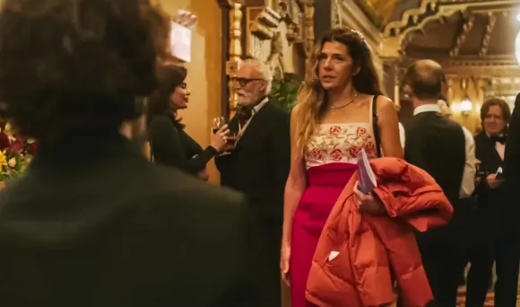 Marisa Tomei and Peter Dinklage USA. Marisa Tomei and Peter Dinklage in the (C)Vertical Entertainment new film: She Came