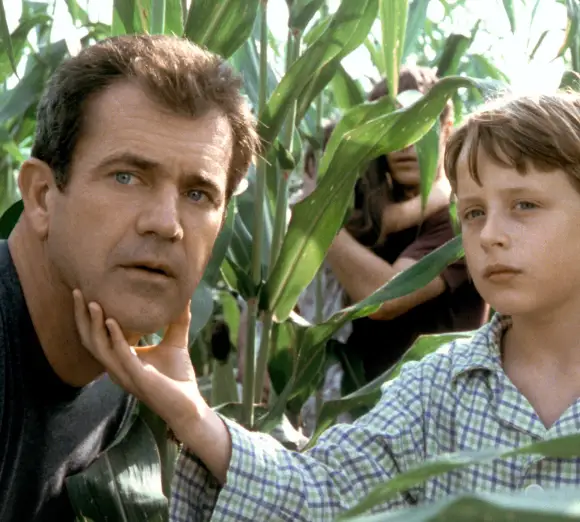 Mel Gibson and Rory Culkin in 'Signs'
