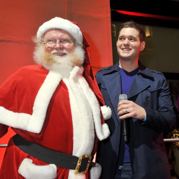Michael Buble at the Grafton Street Christmas lights ceremony in Dublin - 18 November 2011 FAM43300 Copyright: x FAMOUSx
