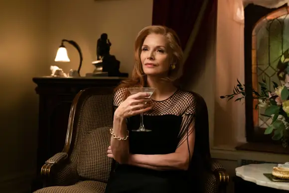 Michelle Pfeiffer in 'French Exit'