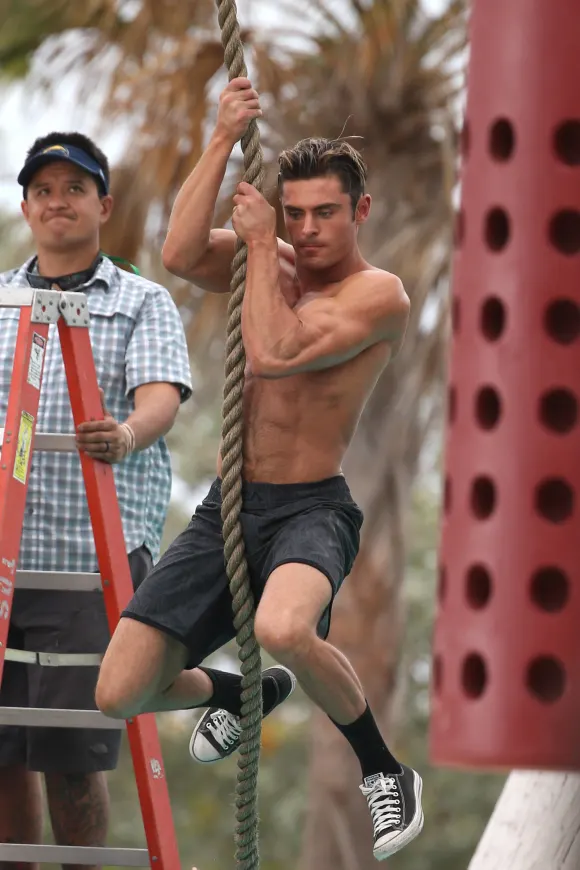 Zac Efron in 'Baywatch'
