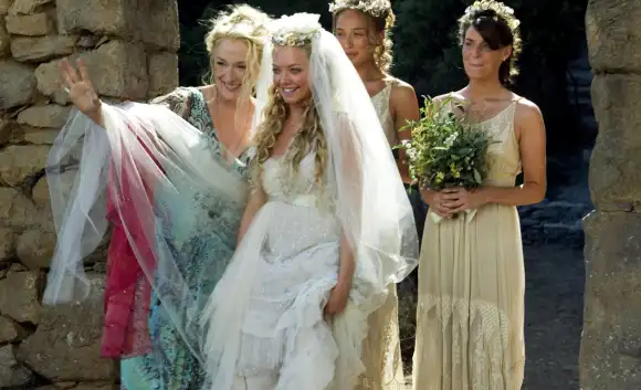 Amanda Seyfried and Meryl Streep in 'Mamma Mia'