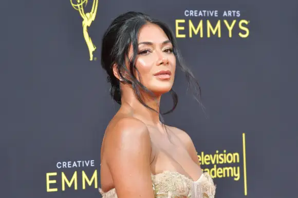 Nicole Scherzinger shows her well-trained body