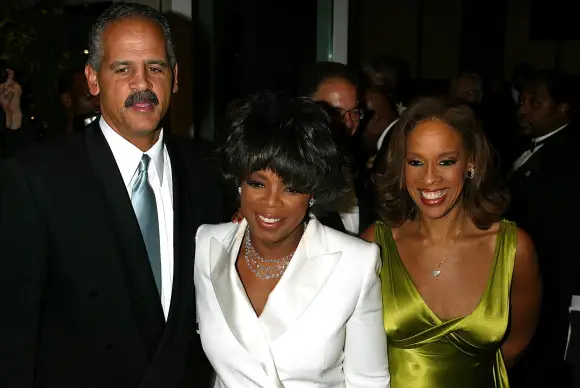 URBAN LEAGUE EQUAL OPPORTUNITY DINNER NY STEDMAN GRAHAM OPRAH WINFREY AND GAYLE KING ATTENDING THE NATIONAL URBAN LEAGUE