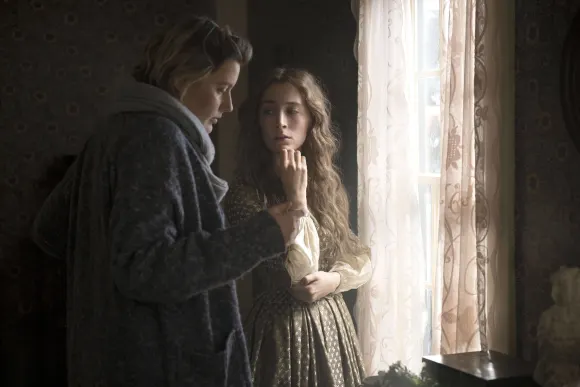 Greta Gerwig and Saoirse Ronan in 'Little Women'
