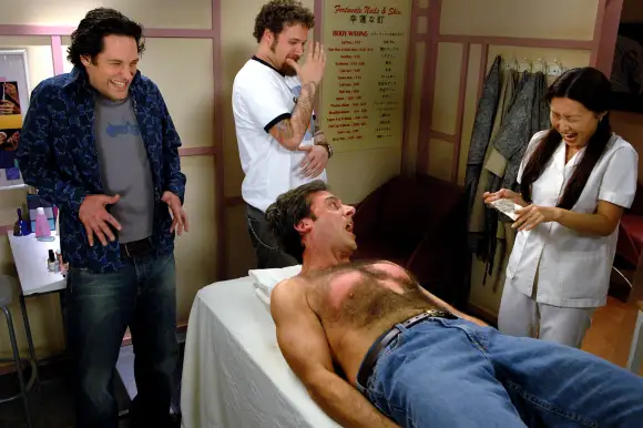 LA VIRGINE DE 40 ANS, Paul Rudd, Seth Rogen, Steve Carell, Miki Mia, 2005