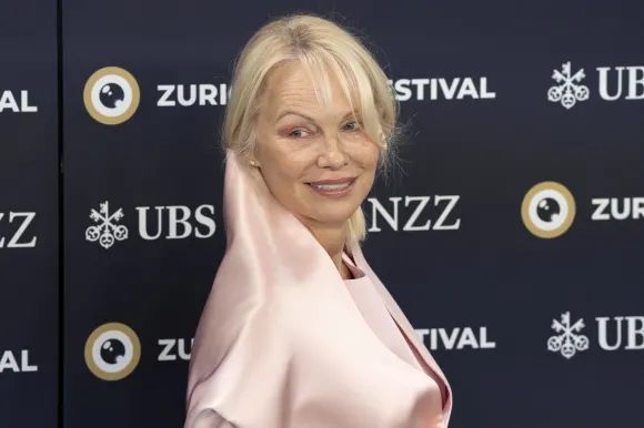 Pamela Anderson bei der Premiere des Kinofilms The Last Showgirl auf dem 20. Zurich Film Festival 2024 im Kongresssaal.
