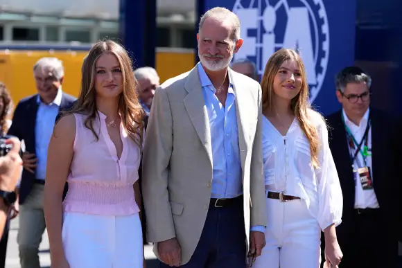 Princess Leonor, King Felipe, and Infanta Sofia