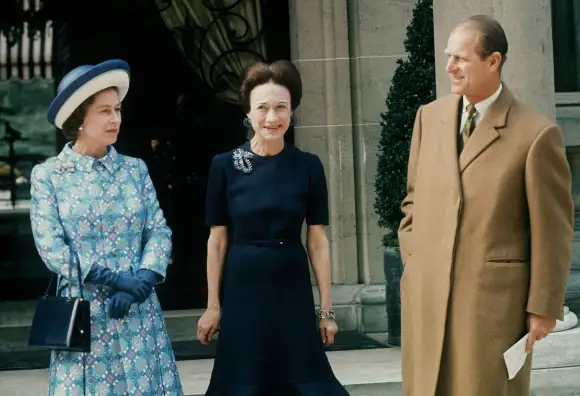 reine elizabeth prince philip wallis simpson 1972 paris