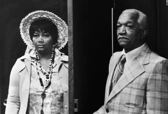 NORMAN...IS THAT YOU?, Pearl Bailey, Redd Foxx, 1976 Courtesy Everett Collection PUBLICATIONxINxGERxSUIxAUTxONLY Copyrig