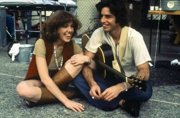 Penelope Milford and Robert Carradine in 'Coming Home'