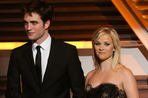 Robert Pattinson and Reese Witherspoon