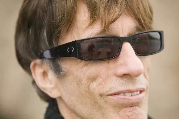 Robin Gibb of the Bee Gees Model Released Property Released xkwx Robin Gibb Bee Gees pop music band