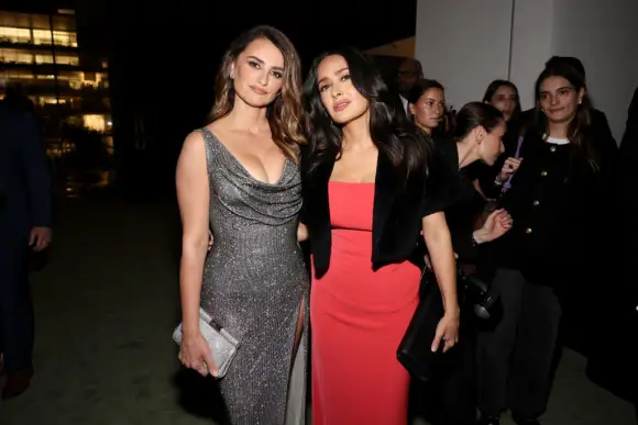 Salma Hayek and Penelope Cruz friends