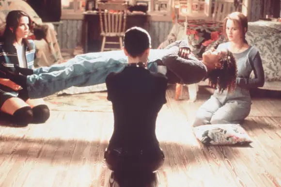 Robin Tunney, Rachel True and Neve Campbell in 'The Craft'