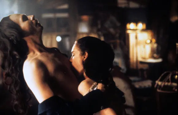 Gary Oldman and Winona Ryder in 'Dracula'
