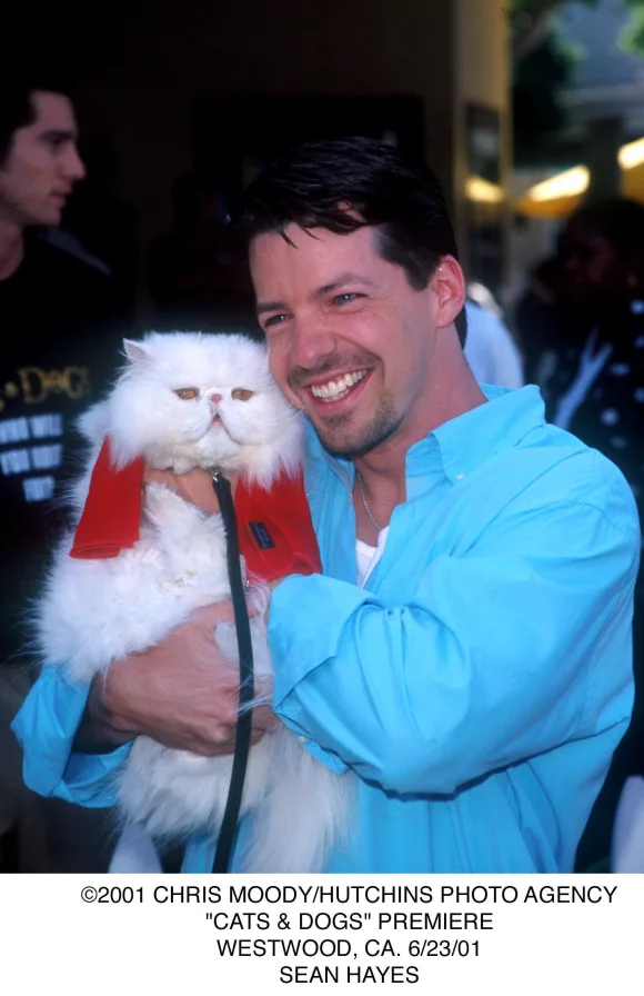 2001 CHRIS MOODY/HUTCHINS PHOTO AGENCY. CATS & DOGS PREMIERE.WESTWOOD, CA. 6/23/01.SEAN HAYES EDITORIAL USE ONLY Copyrig