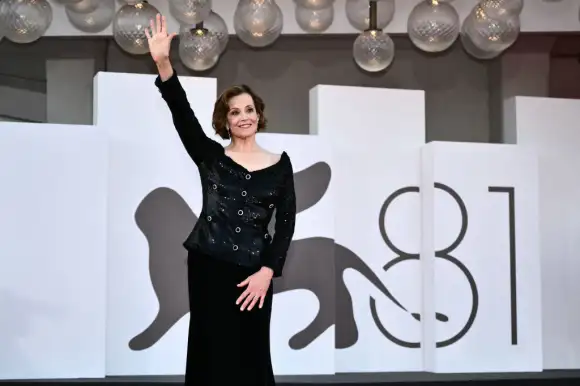 Sigourney Weaver